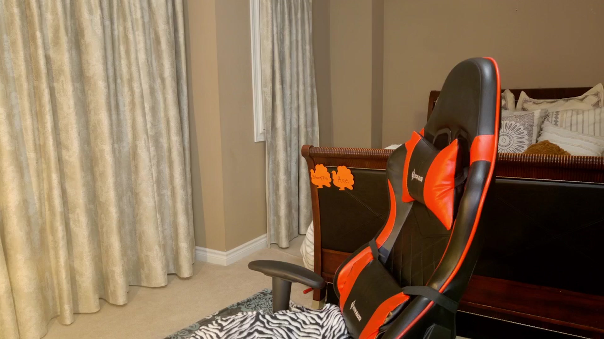 Gallery image thumbnail from MsWetsversary's myfreecams stream on, 11/12/2025, 04:23 image 16 of 20