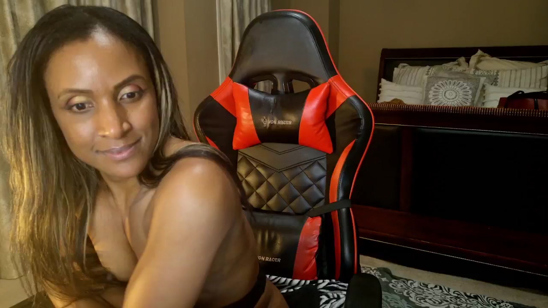 Gallery image thumbnail from MsWetsversary's myfreecams stream on, 11/17/2025, 06:05 image 20 of 20