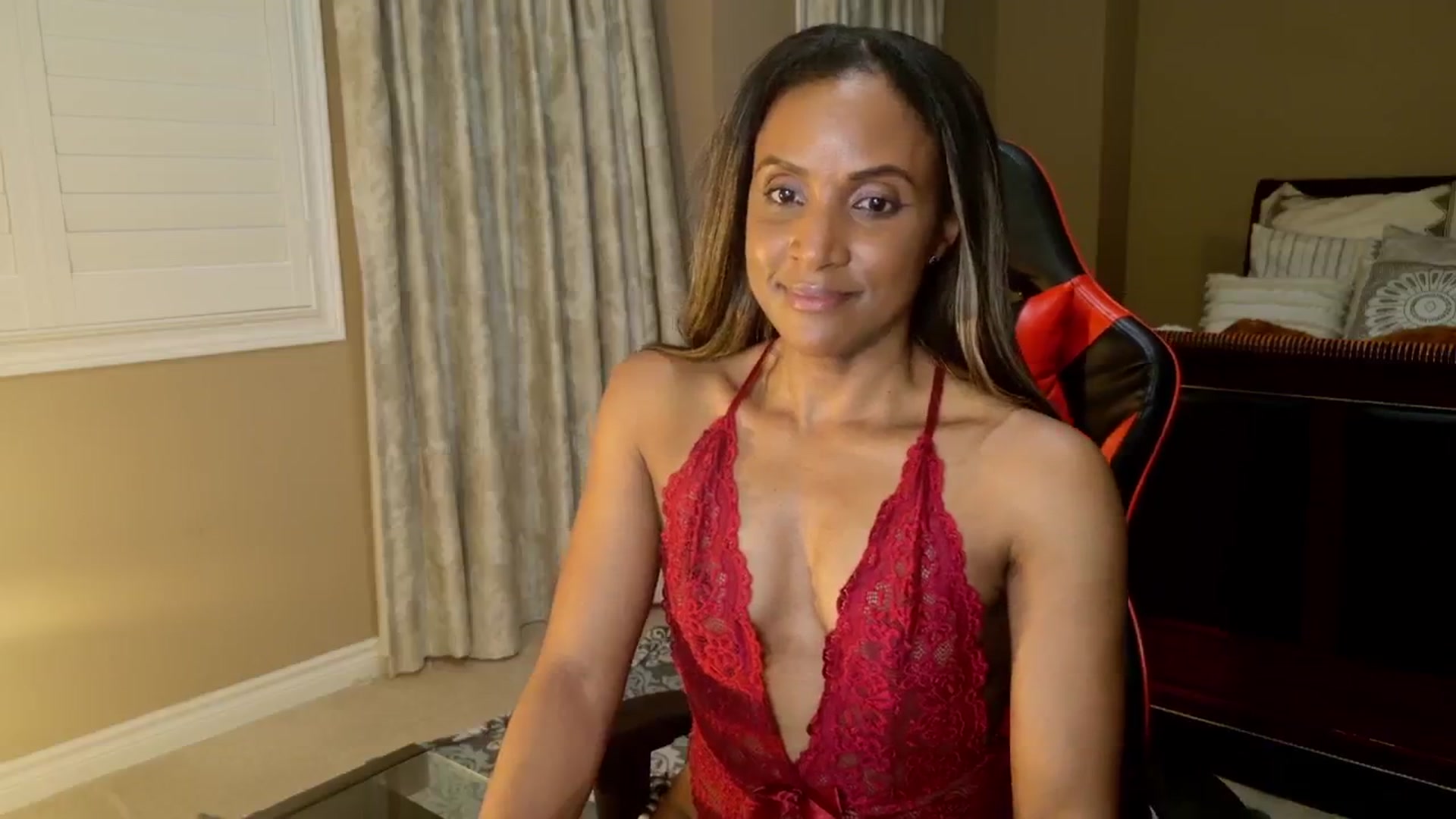 Gallery image thumbnail from MsWetsversary's myfreecams stream on, 11/18/2025, 03:39 image 18 of 20