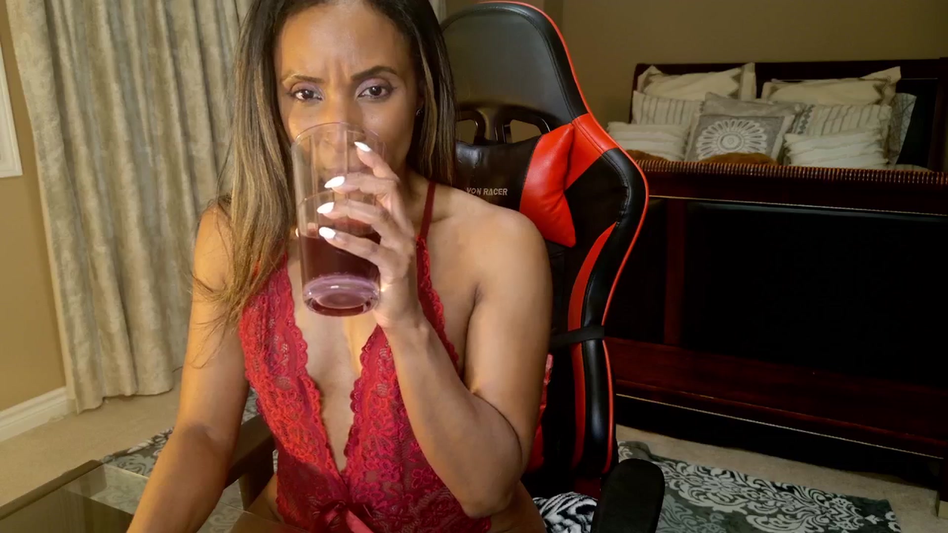 Gallery image thumbnail from MsWetsversary's myfreecams stream on, 11/18/2025, 03:39 image 8 of 20