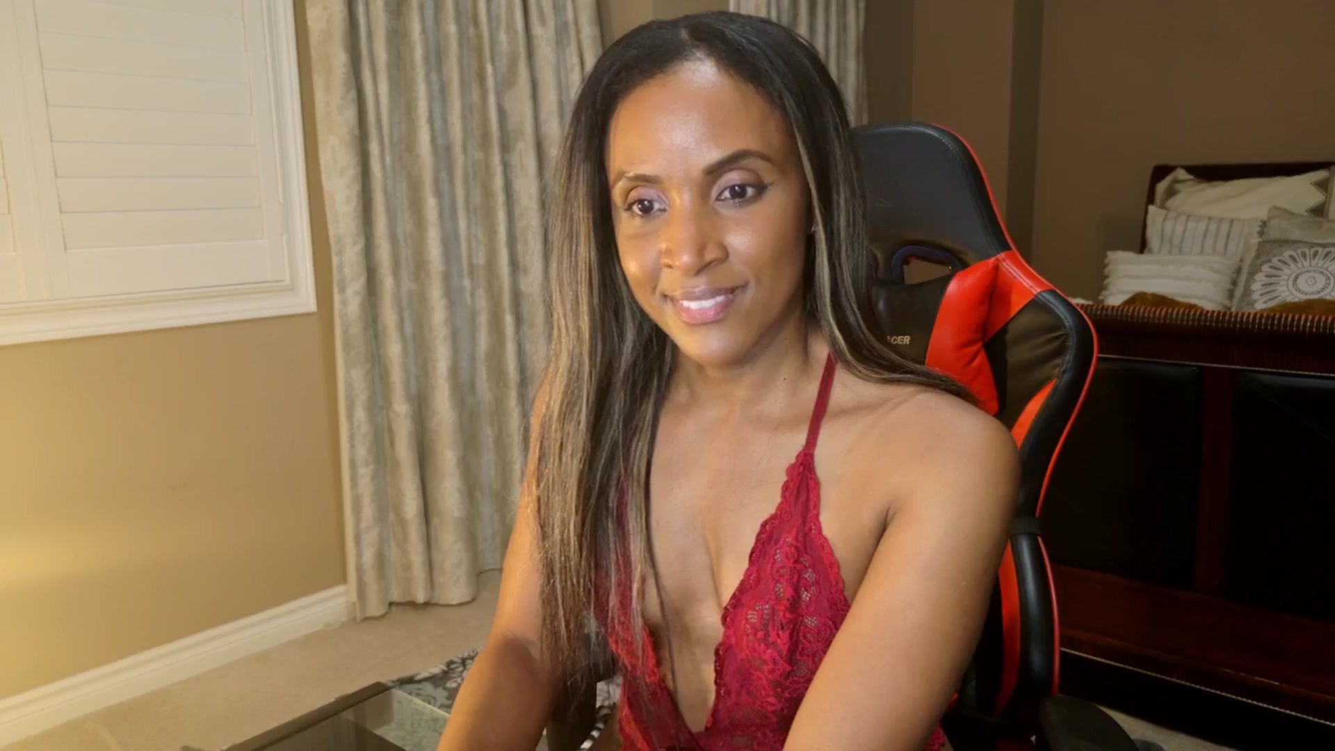 Gallery image thumbnail from MsWetsversary's myfreecams stream on, 11/18/2025, 03:39 image 17 of 20