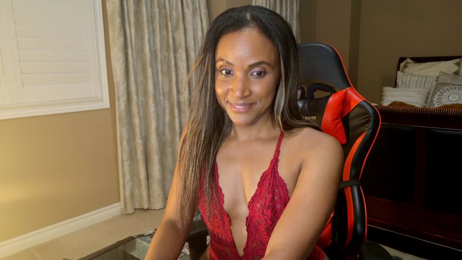 Gallery image thumbnail from MsWetsversary's myfreecams stream on, 11/18/2025, 03:39 image 19 of 20