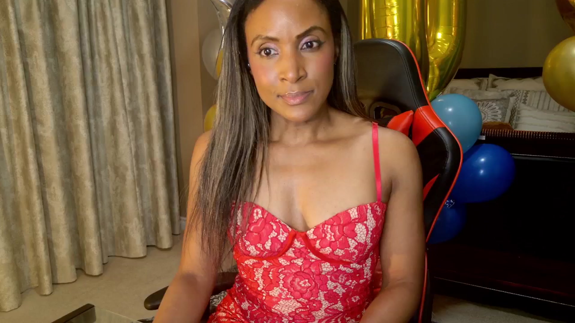 Gallery image thumbnail from MsWetsversary's myfreecams stream on, 11/23/2025, 01:53 image 3 of 20