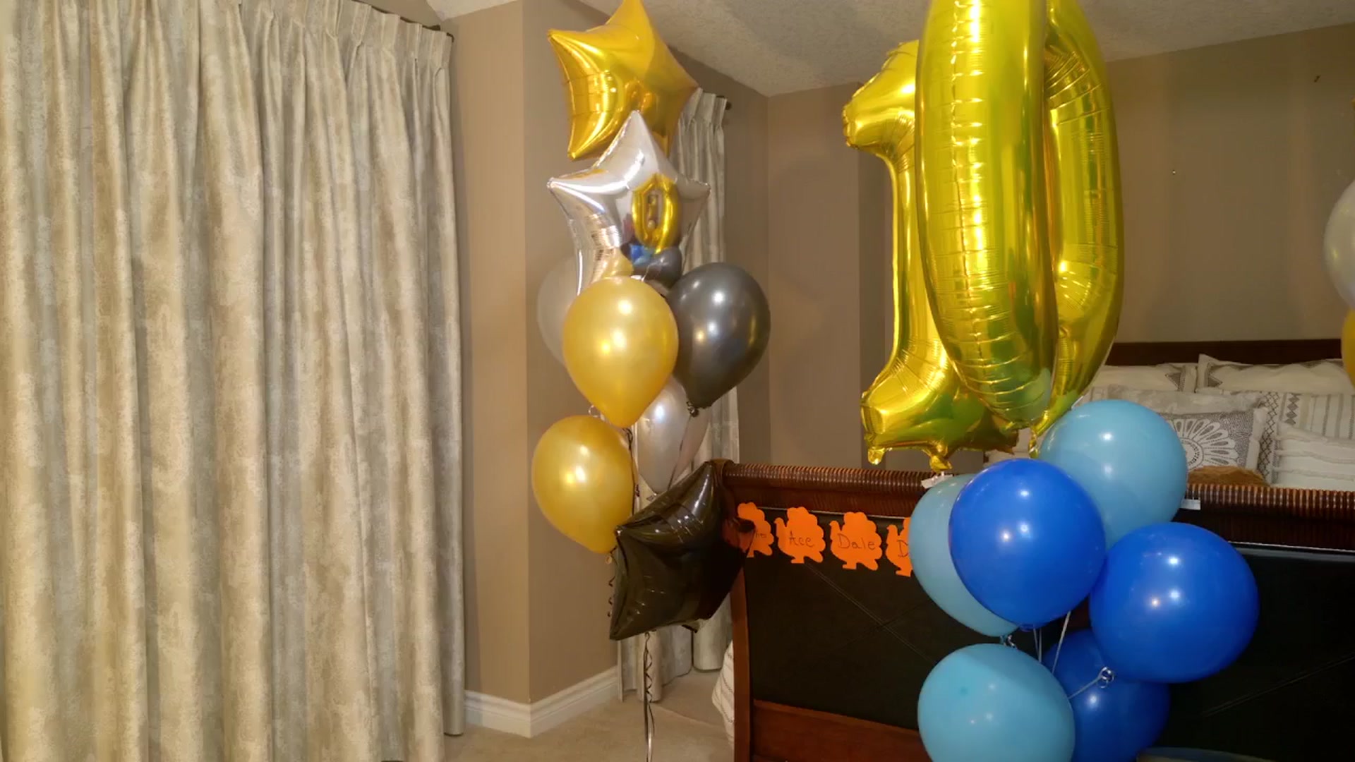 Gallery image thumbnail from MsWetsversary's myfreecams stream on, 11/23/2025, 01:53 image 8 of 20