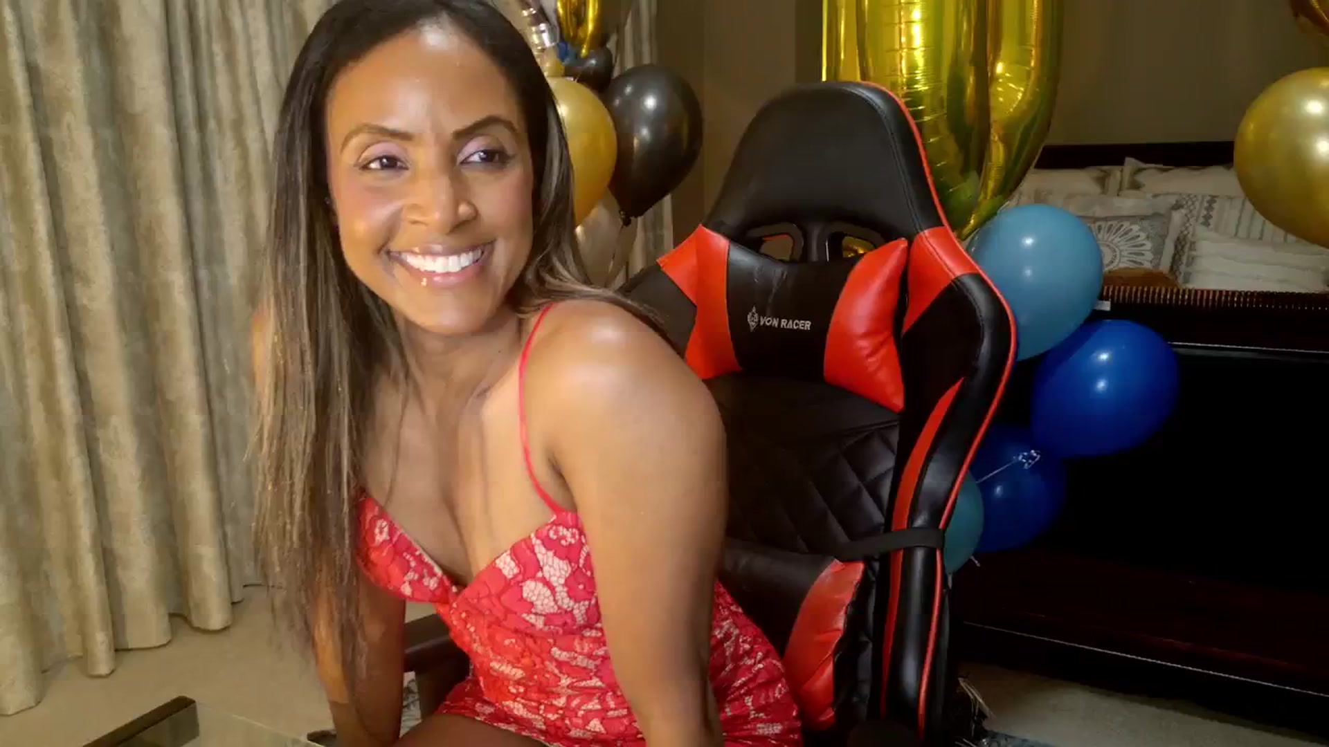 Gallery image thumbnail from MsWetsversary's myfreecams stream on, 11/23/2025, 01:53 image 6 of 20
