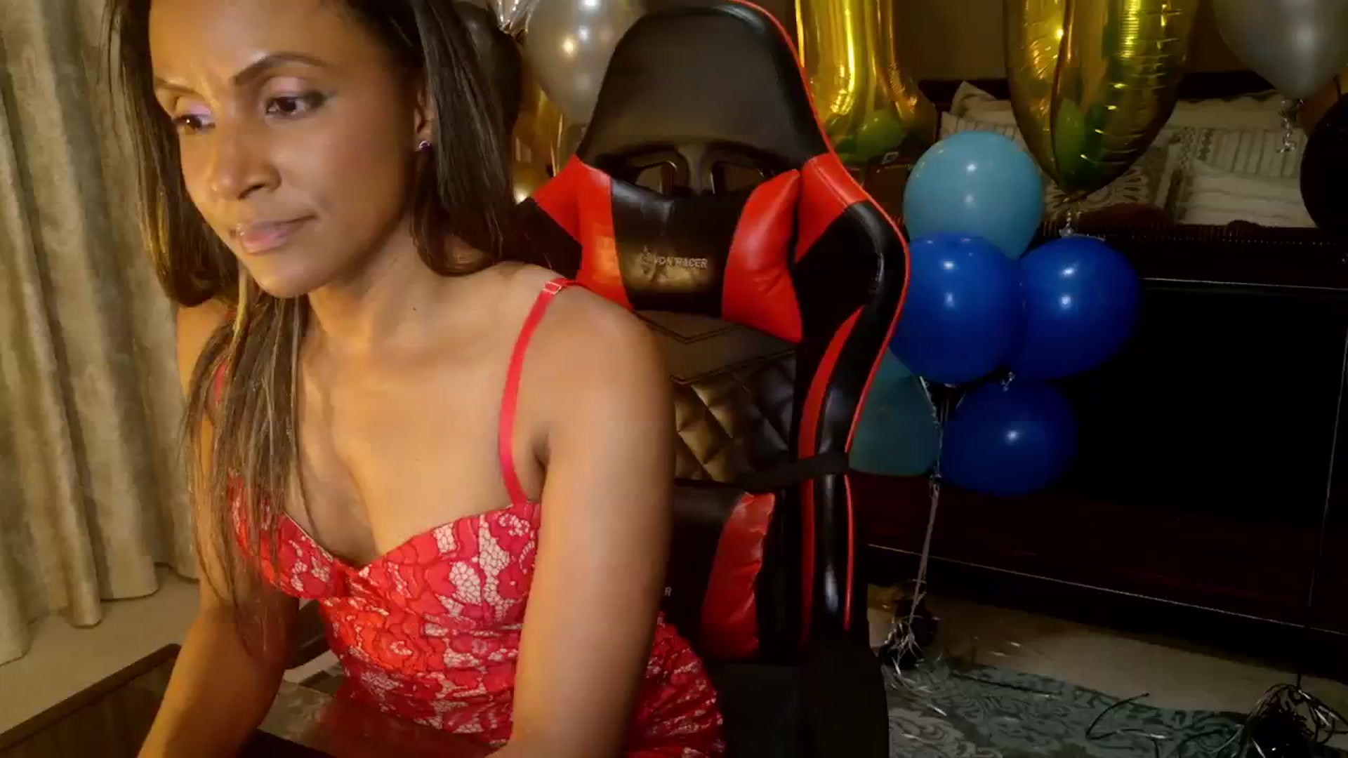 Gallery image thumbnail from MsWetsversary's myfreecams stream on, 11/23/2025, 04:40 image 3 of 20