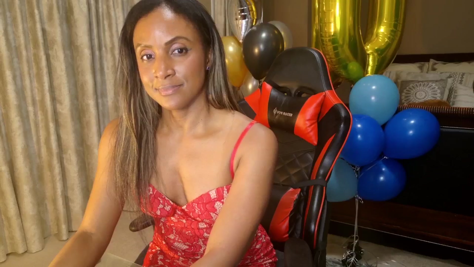 Gallery image thumbnail from MsWetsversary's myfreecams stream on, 11/23/2025, 07:03 image 14 of 20