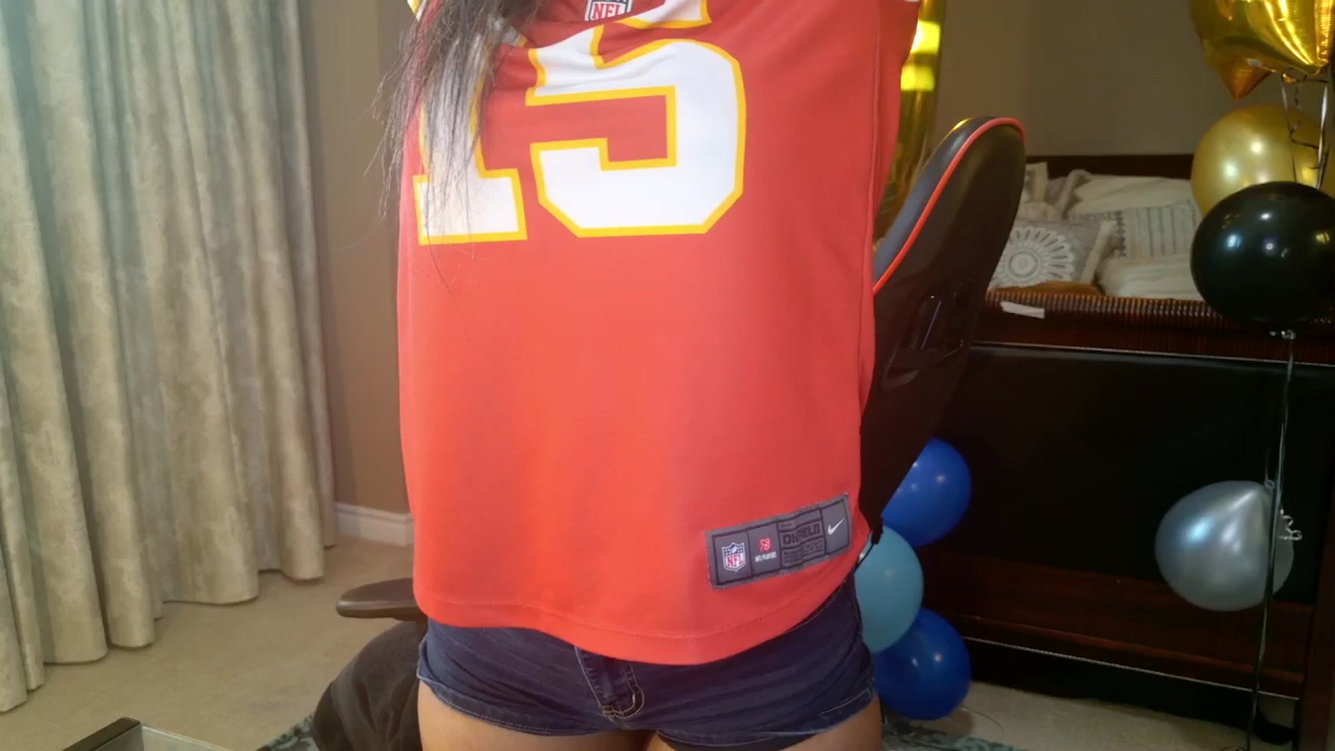 Gallery image thumbnail from MsWetsversary's myfreecams stream on, 11/23/2025, 22:36 image 16 of 20