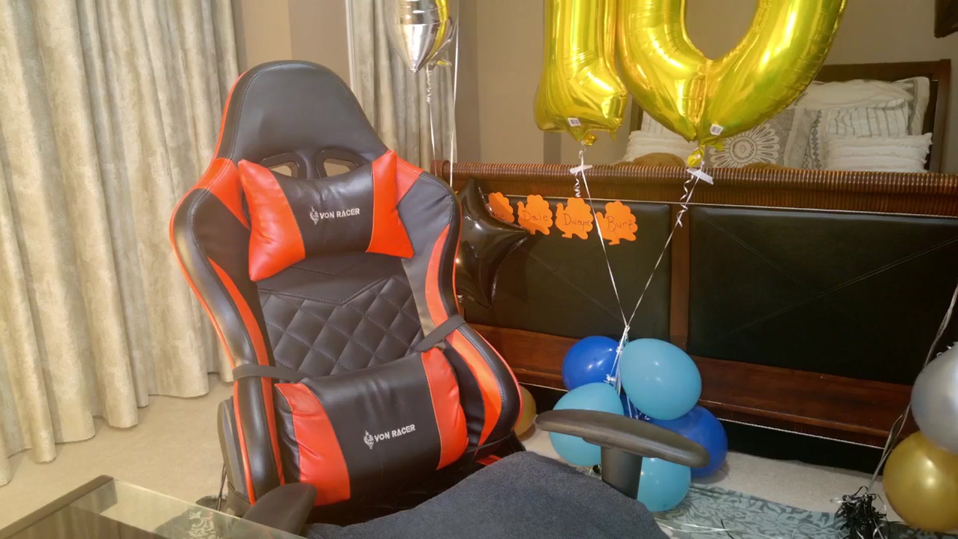 Gallery image thumbnail from MsWetsversary's myfreecams stream on, 11/26/2025, 04:28 image 9 of 20