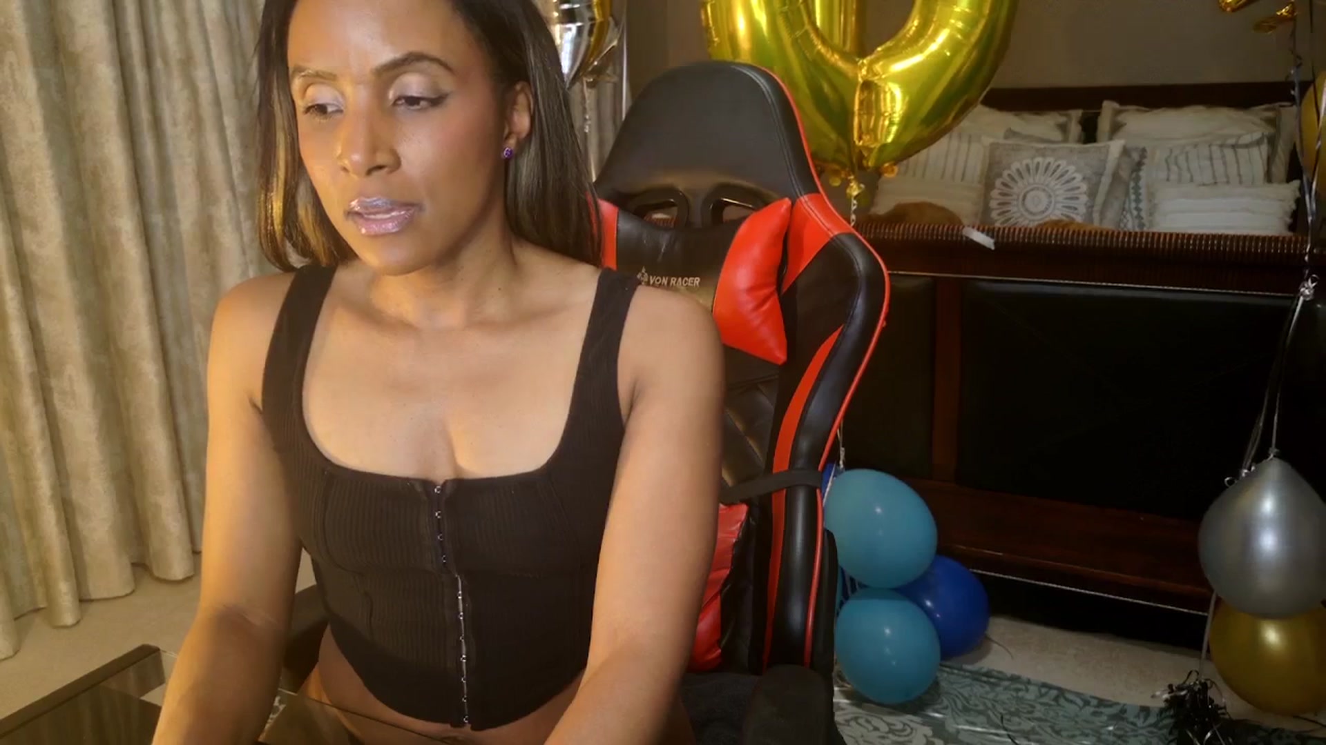 Gallery image thumbnail from MsWetsversary's myfreecams stream on, 11/26/2025, 04:28 image 4 of 20