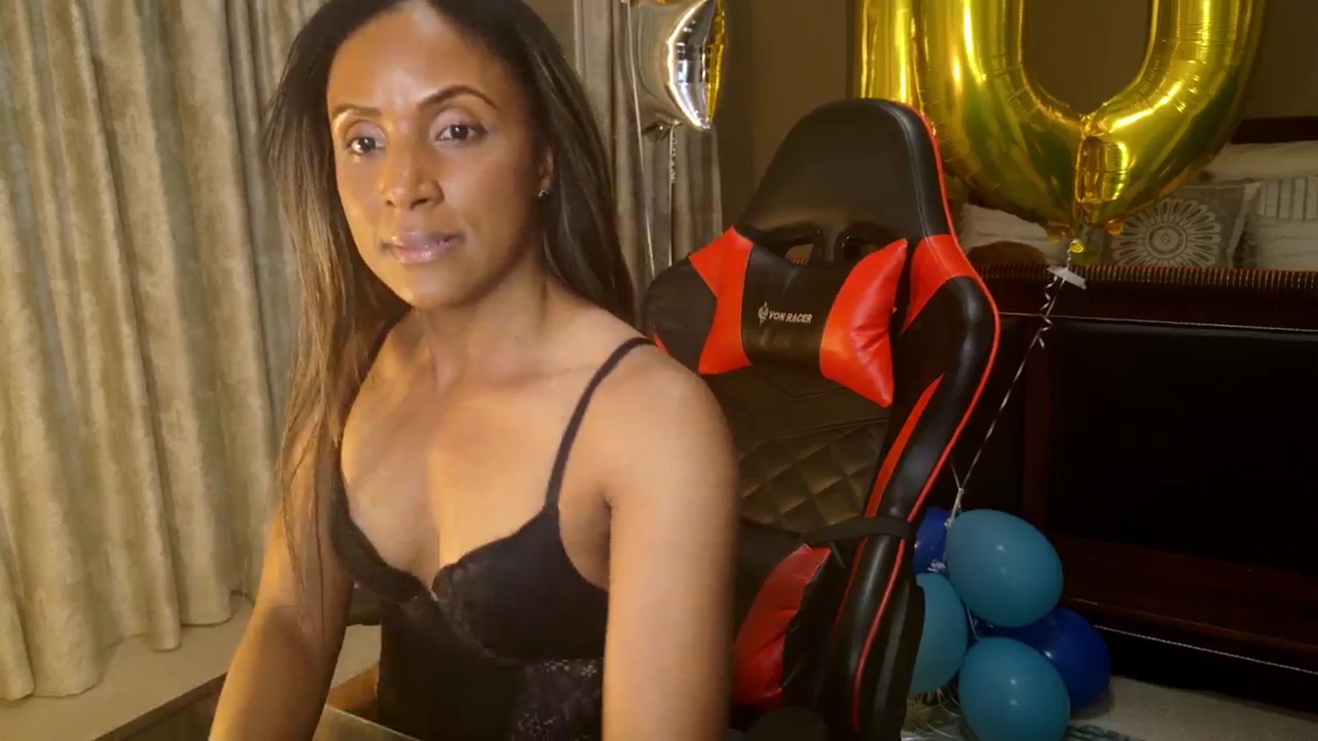 Gallery image thumbnail from MsWetsversary's myfreecams stream on, 11/27/2025, 04:09 image 12 of 20