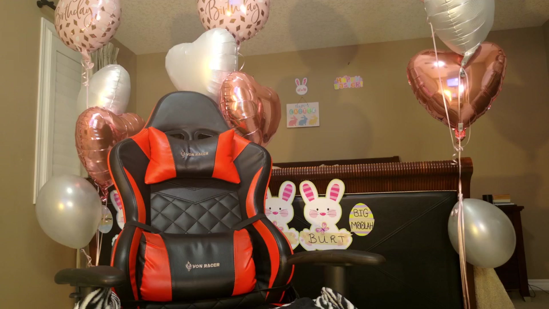 Gallery image thumbnail from MsWnWBirthday's myfreecams stream on, 04/30/2025, 04:10 image 14 of 20