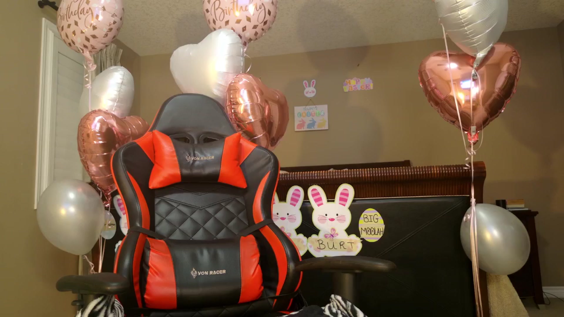 Gallery image thumbnail from MsWnWBirthday's myfreecams stream on, 04/30/2025, 04:10 image 13 of 20