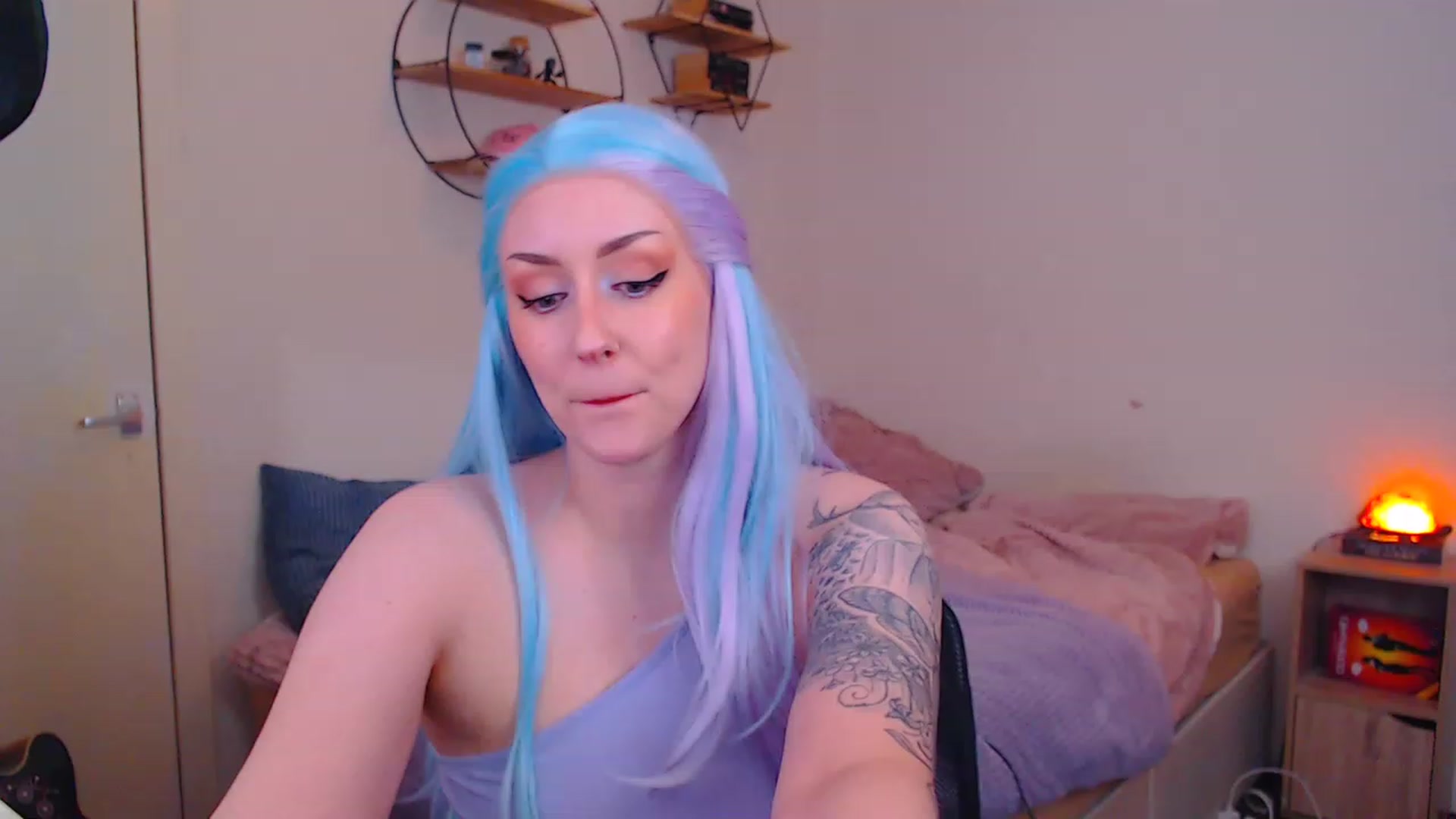 Gallery image thumbnail from MsXpertease's myfreecams stream on, 11/25/2022, 13:44 image 12 of 20