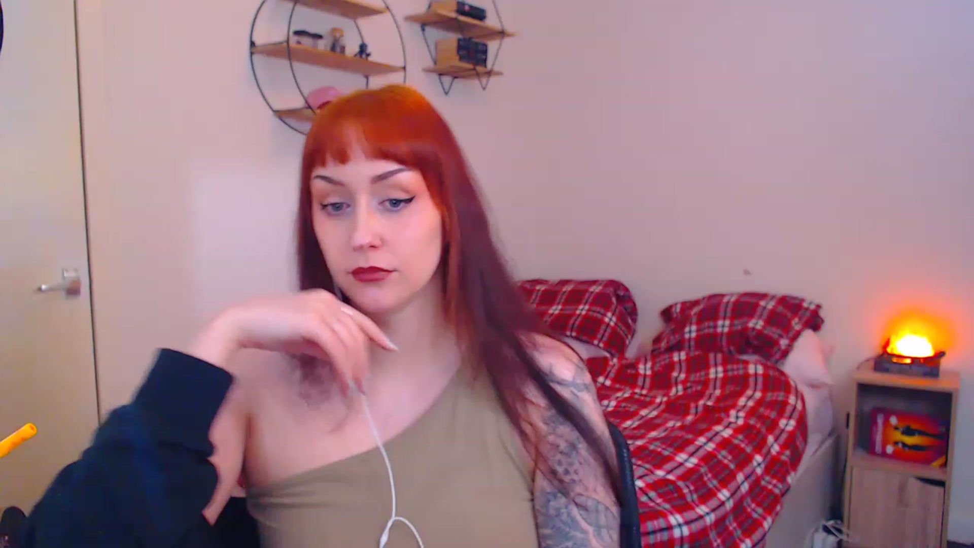 Gallery image thumbnail from MsXpertease's myfreecams stream on, 12/01/2022, 19:07 image 6 of 20