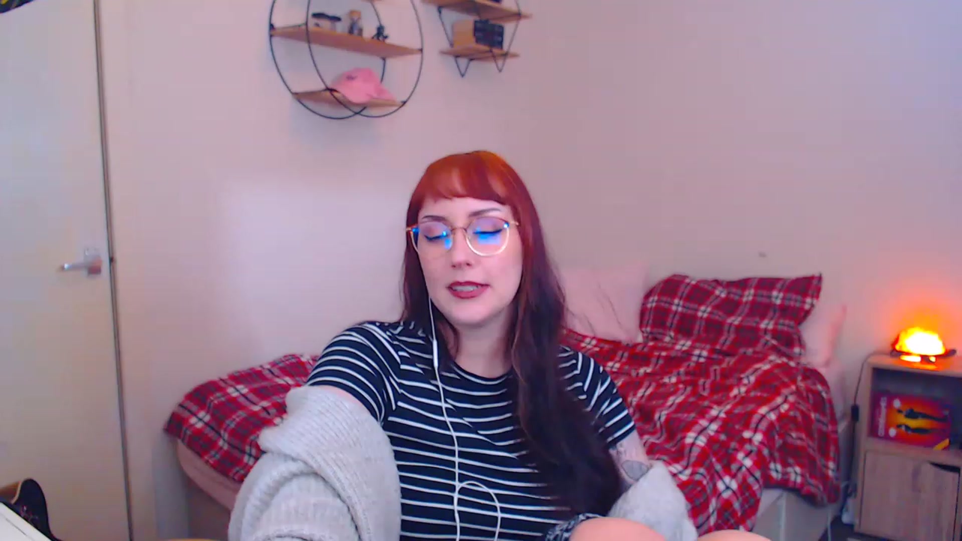 Gallery image thumbnail from MsXpertease's myfreecams stream on, 12/05/2022, 20:17 image 5 of 20