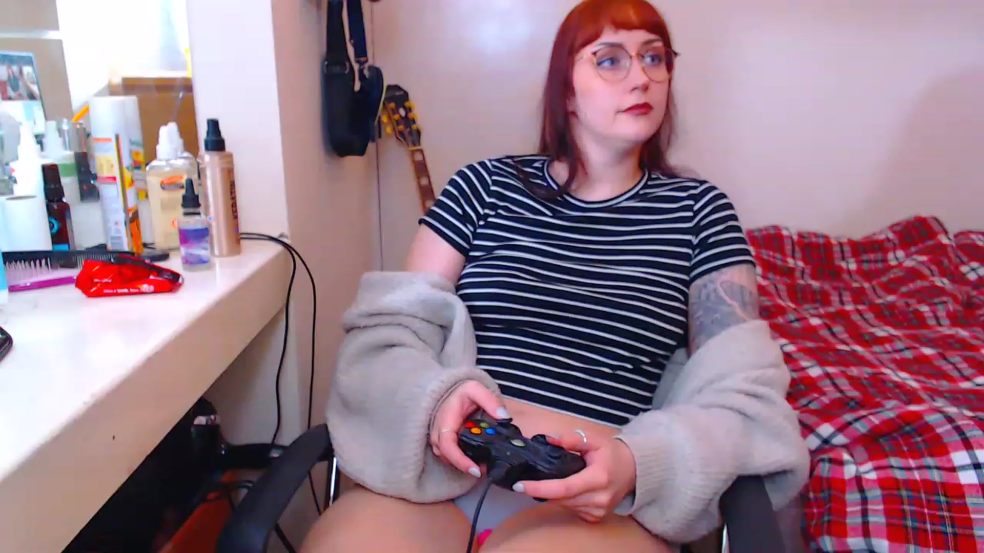 Gallery image thumbnail from MsXpertease's myfreecams stream on, 12/05/2022, 20:17 image 15 of 20