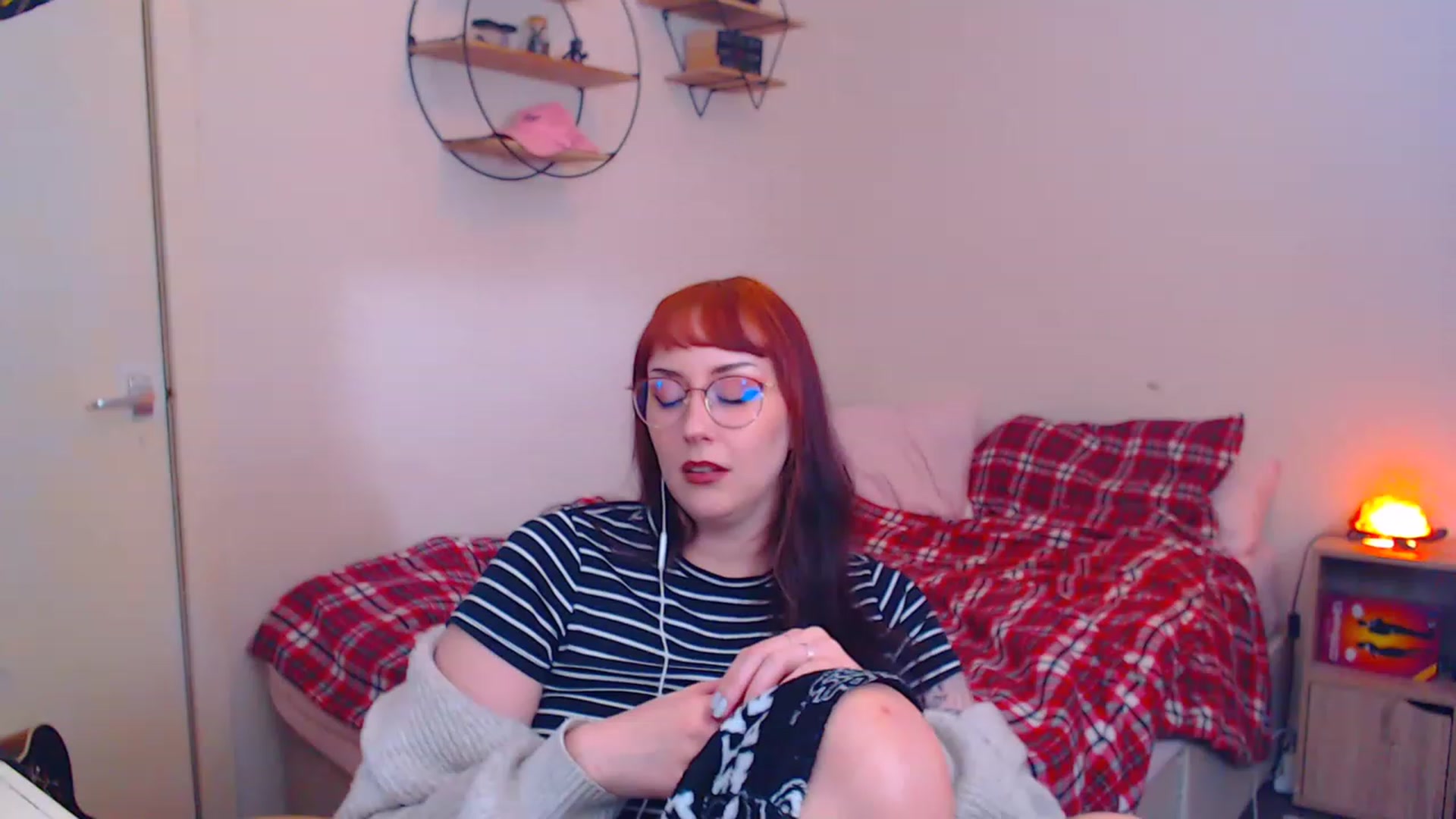 Gallery image thumbnail from MsXpertease's myfreecams stream on, 12/05/2022, 20:17 image 3 of 20