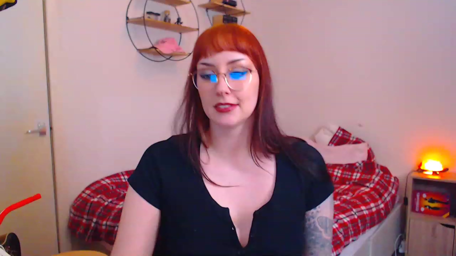 Gallery image thumbnail from MsXpertease's myfreecams stream on, 12/06/2022, 19:56 image 15 of 20