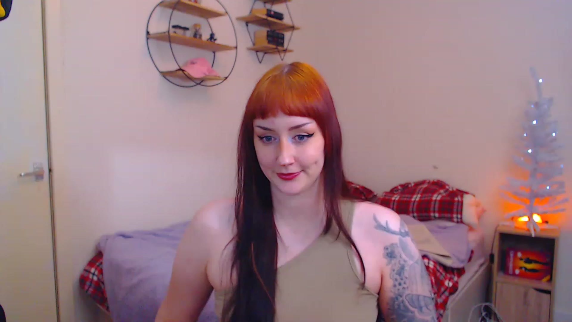 Gallery image thumbnail from MsXpertease's myfreecams stream on, 12/18/2022, 10:20 image 9 of 20