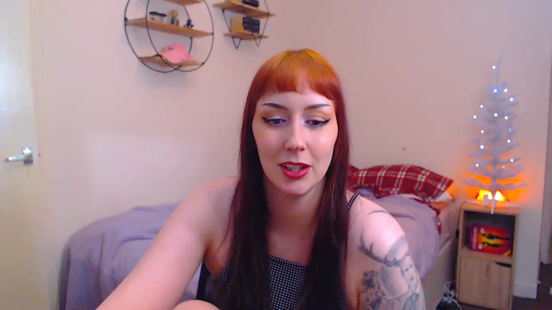 Gallery image thumbnail from MsXpertease's myfreecams stream on, 12/19/2022, 07:16 image 15 of 20