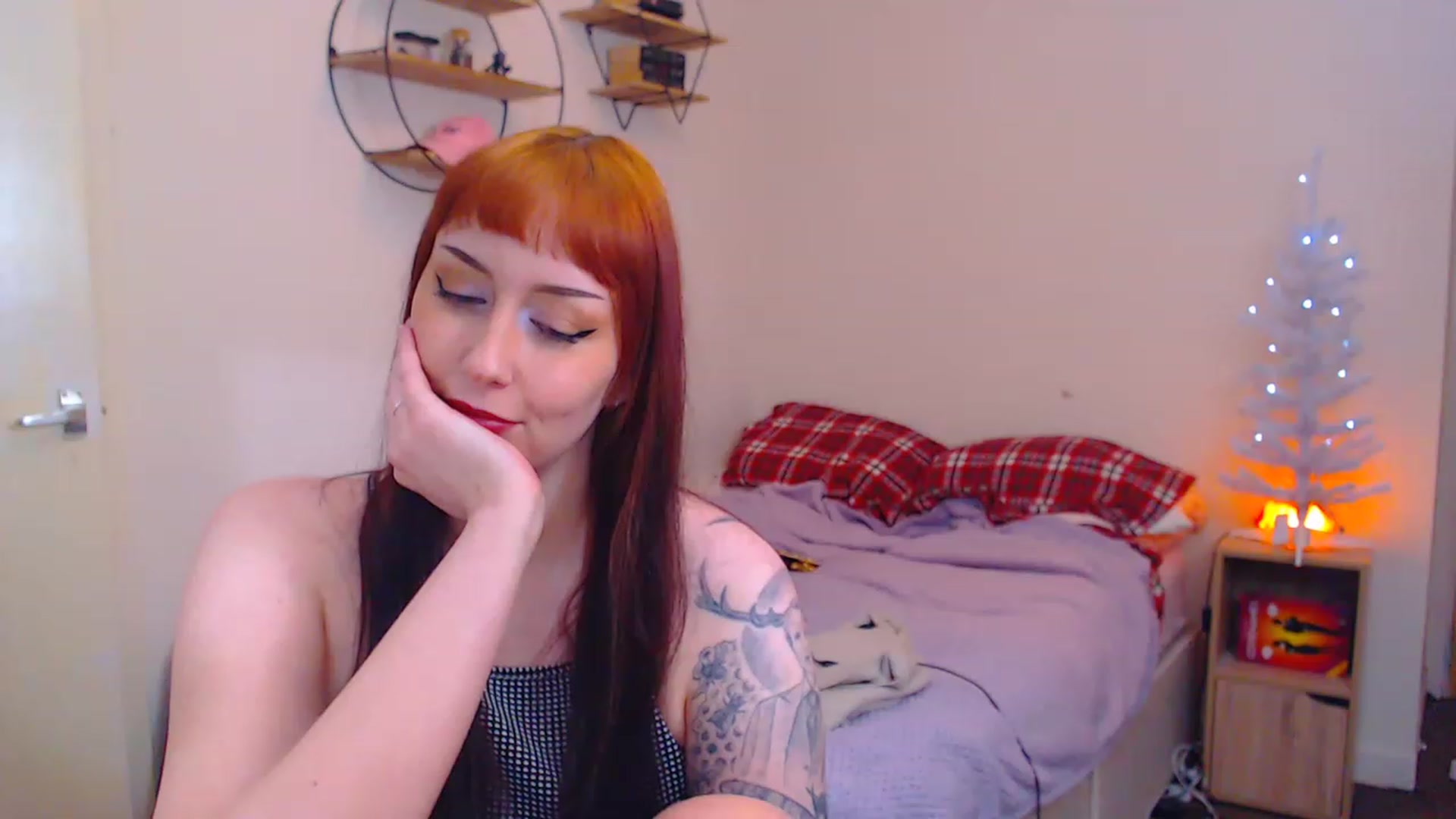 Gallery image thumbnail from MsXpertease's myfreecams stream on, 12/19/2022, 07:16 image 3 of 20