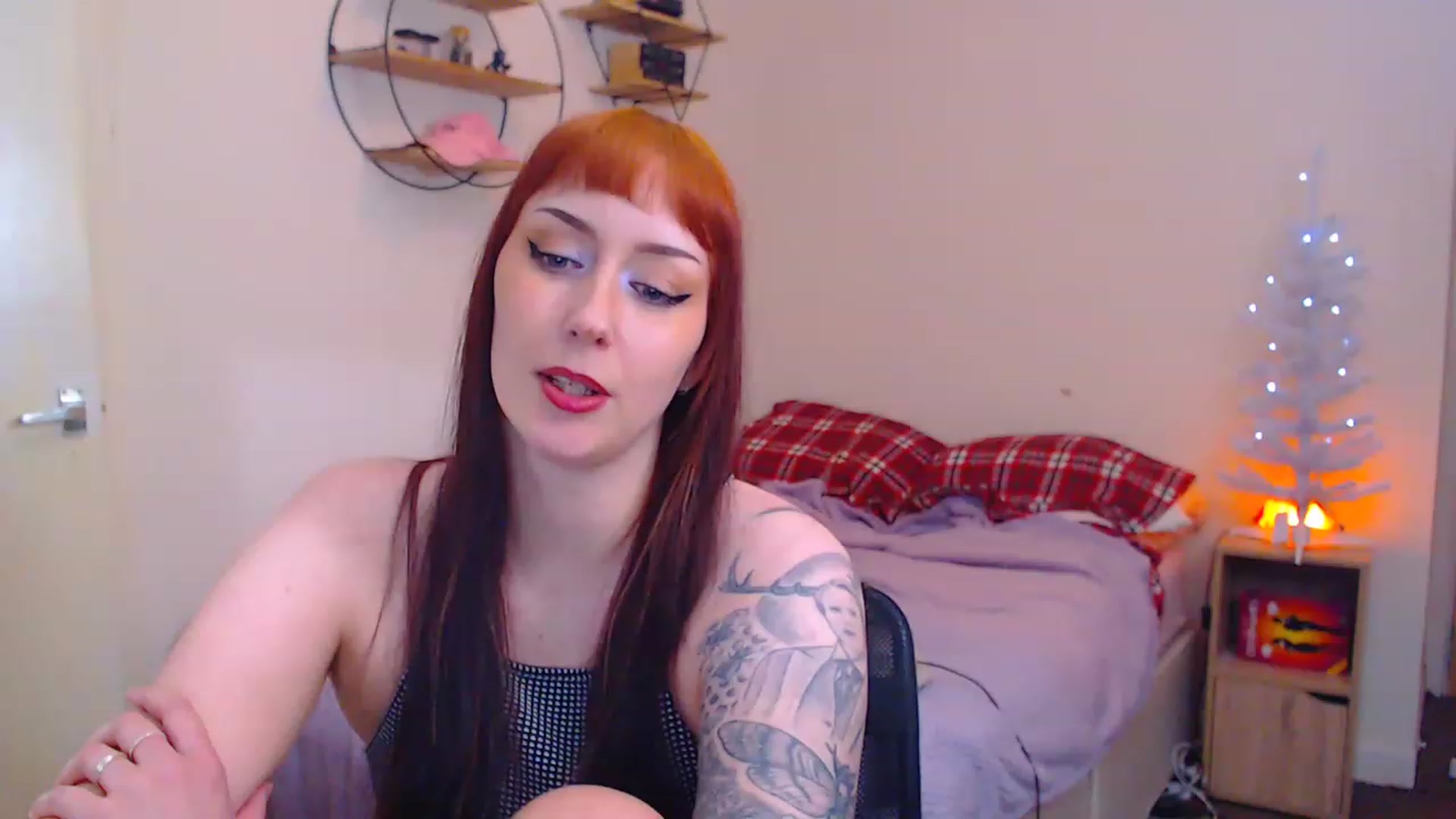 Gallery image thumbnail from MsXpertease's myfreecams stream on, 12/19/2022, 07:16 image 16 of 20