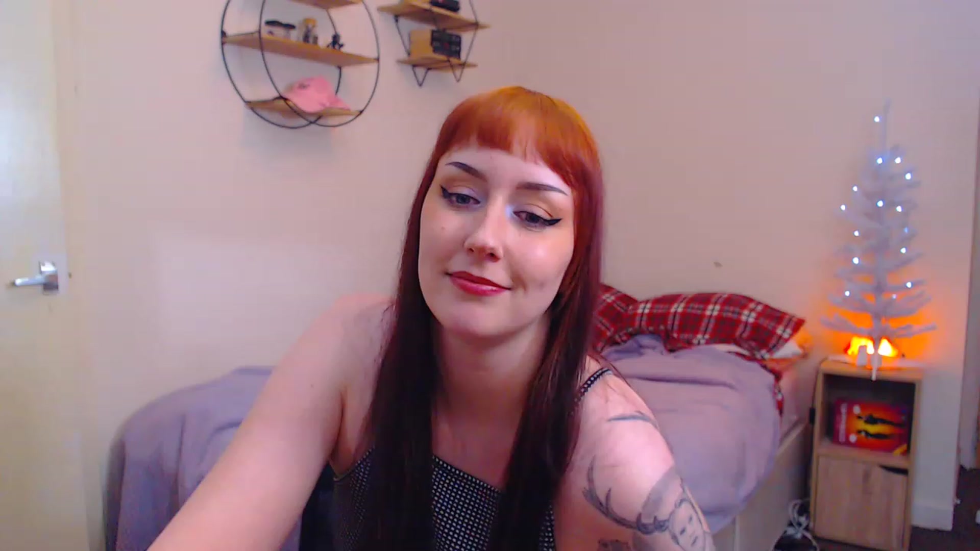 Gallery image thumbnail from MsXpertease's myfreecams stream on, 12/19/2022, 07:16 image 2 of 20