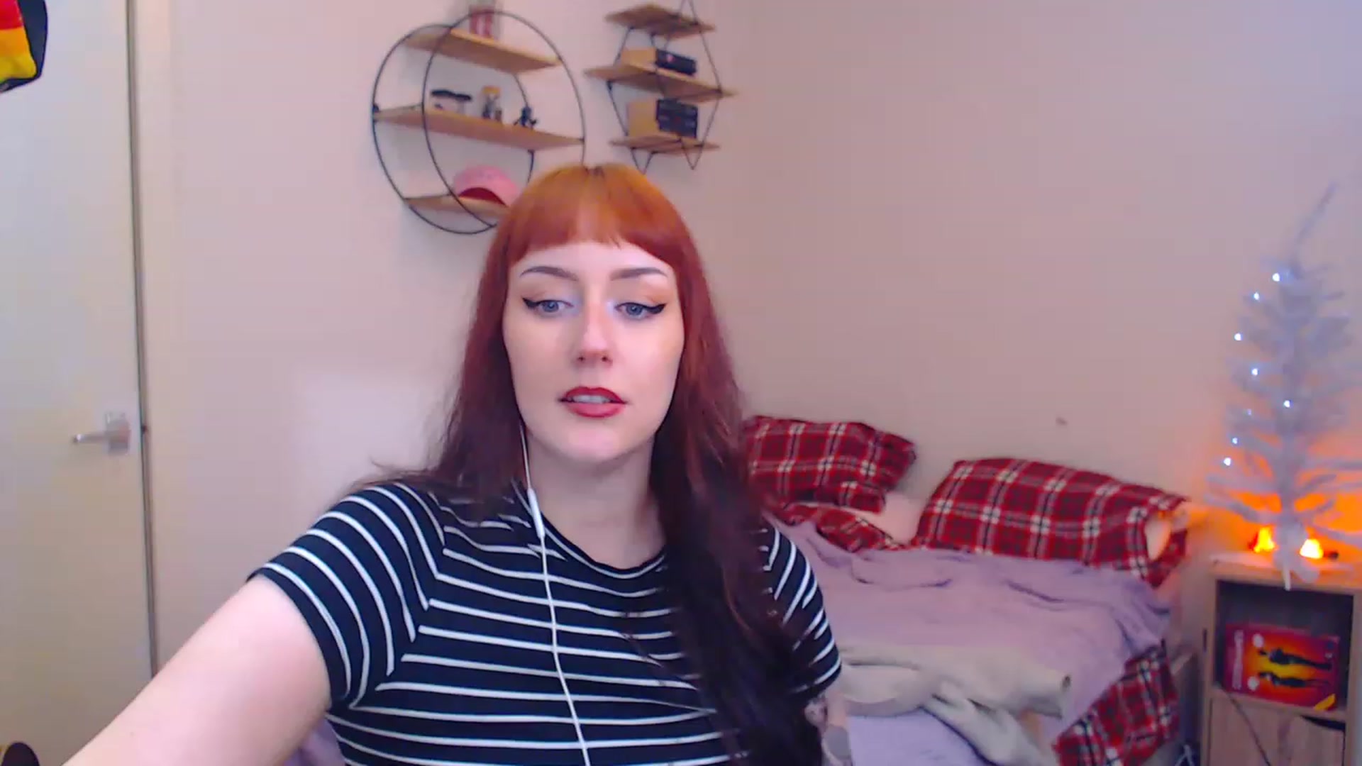 Gallery image thumbnail from MsXpertease's myfreecams stream on, 12/21/2022, 07:53 image 8 of 20