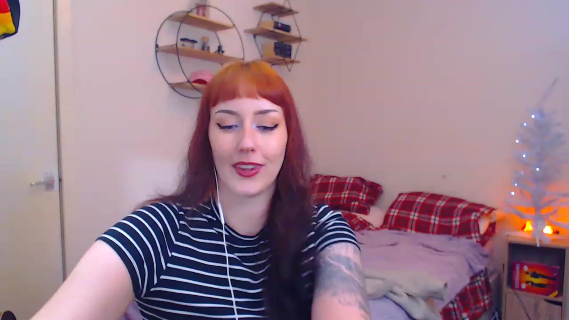 Gallery image thumbnail from MsXpertease's myfreecams stream on, 12/21/2022, 07:53 image 6 of 20