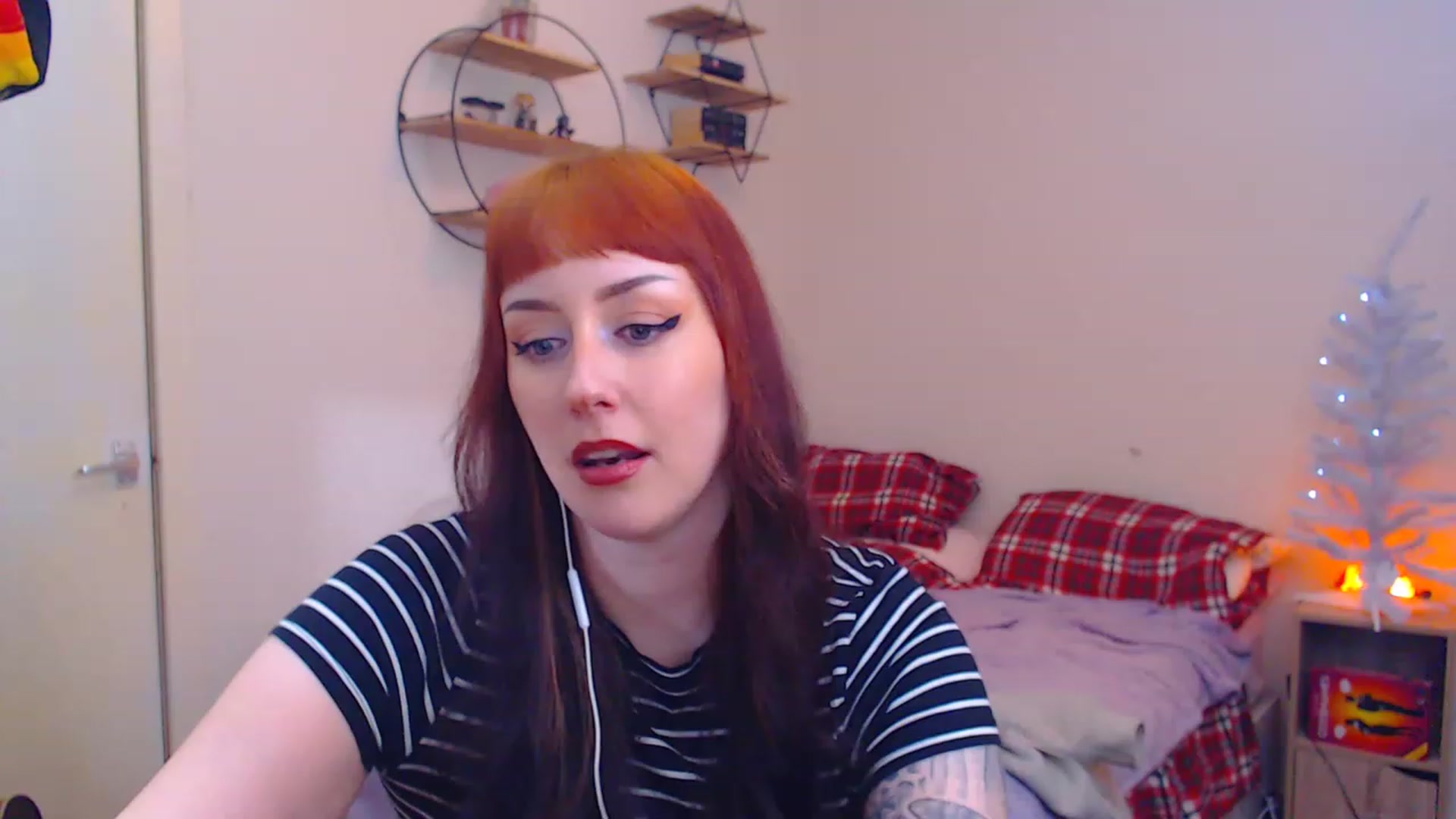 Gallery image thumbnail from MsXpertease's myfreecams stream on, 12/21/2022, 07:53 image 2 of 20