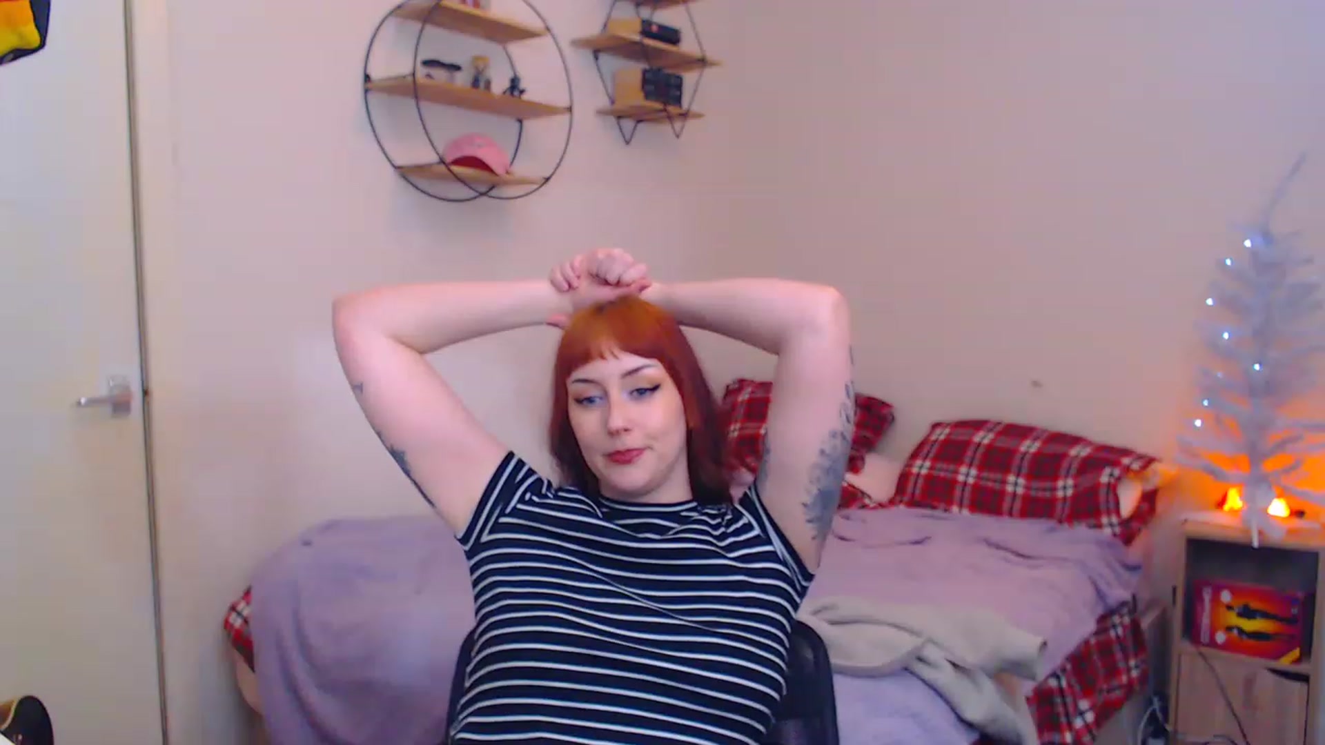 Gallery image thumbnail from MsXpertease's myfreecams stream on, 12/21/2022, 08:22 image 16 of 20