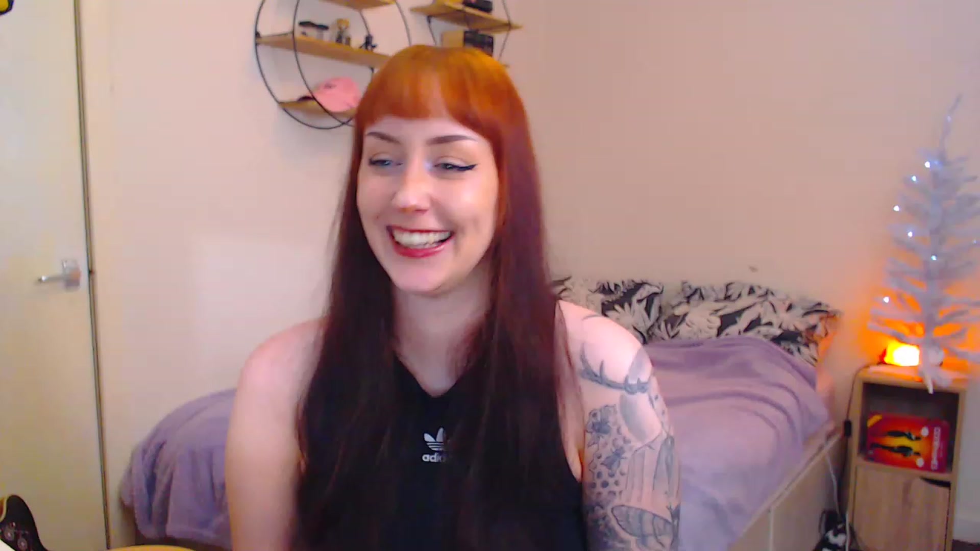 Gallery image thumbnail from MsXpertease's myfreecams stream on, 12/29/2022, 17:28 image 9 of 20