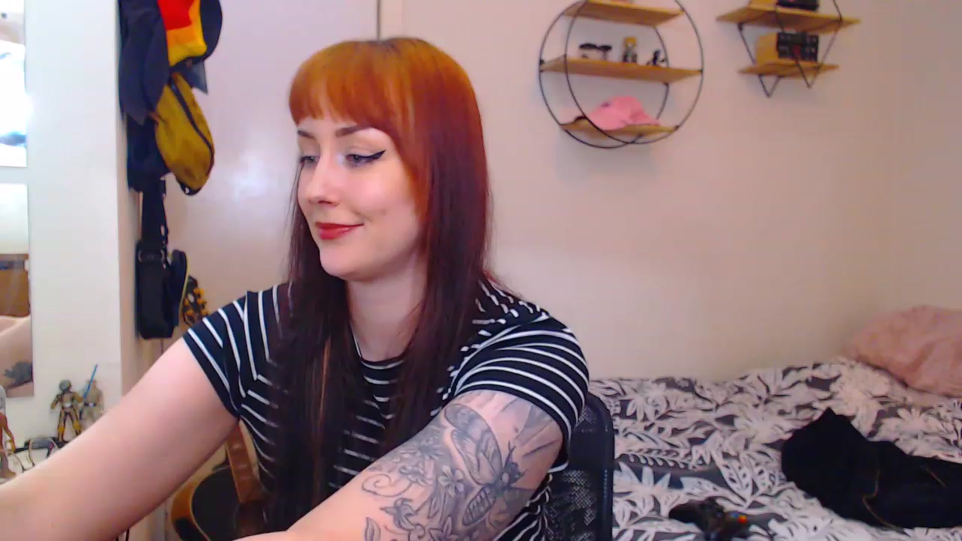 Gallery image thumbnail from MsXpertease's myfreecams stream on, 01/03/2023, 21:56 image 15 of 20