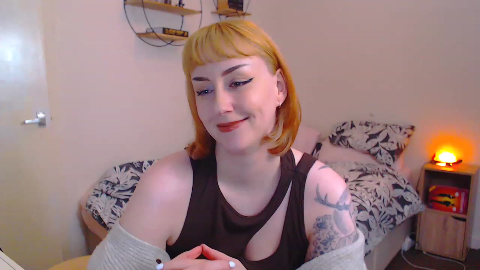 Gallery image thumbnail from MsXpertease's myfreecams stream on, 03/10/2023, 10:36 image 4 of 20