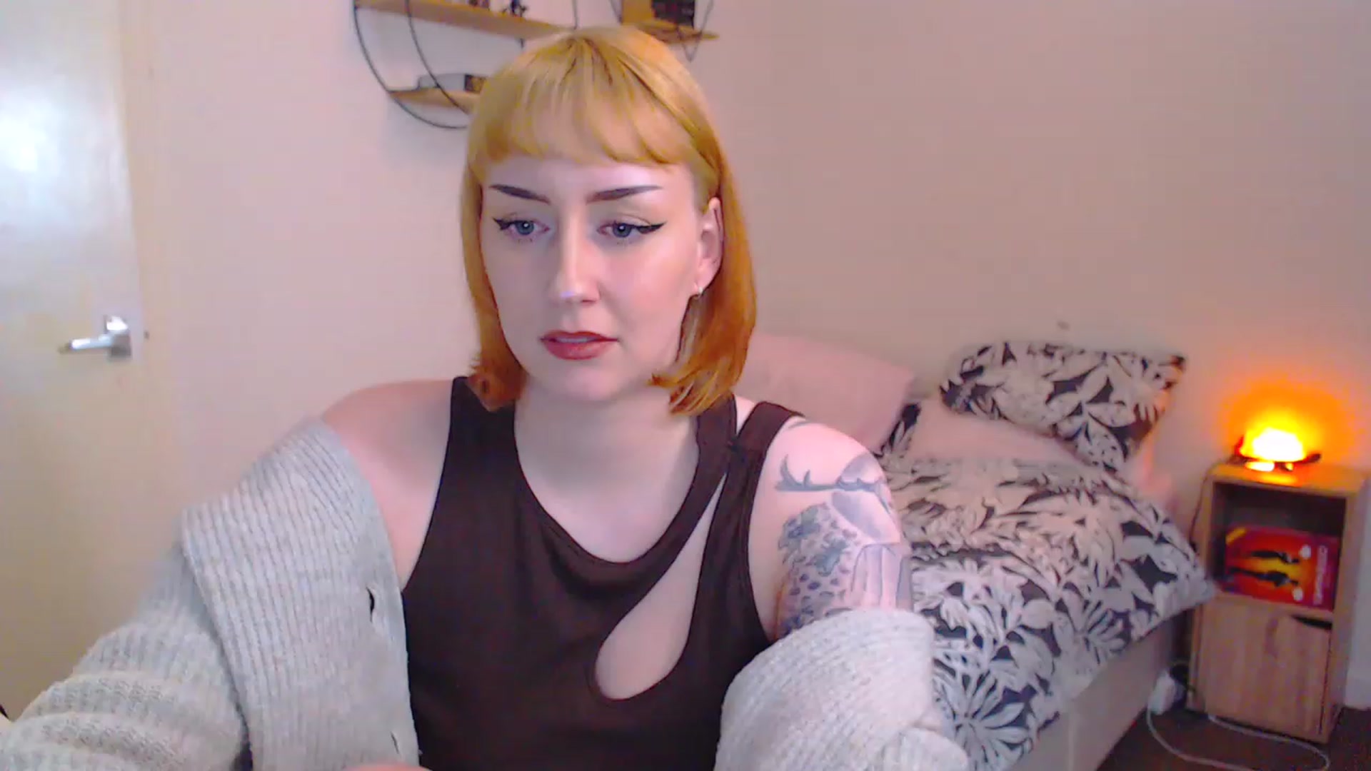 Gallery image thumbnail from MsXpertease's myfreecams stream on, 03/10/2023, 10:36 image 17 of 20
