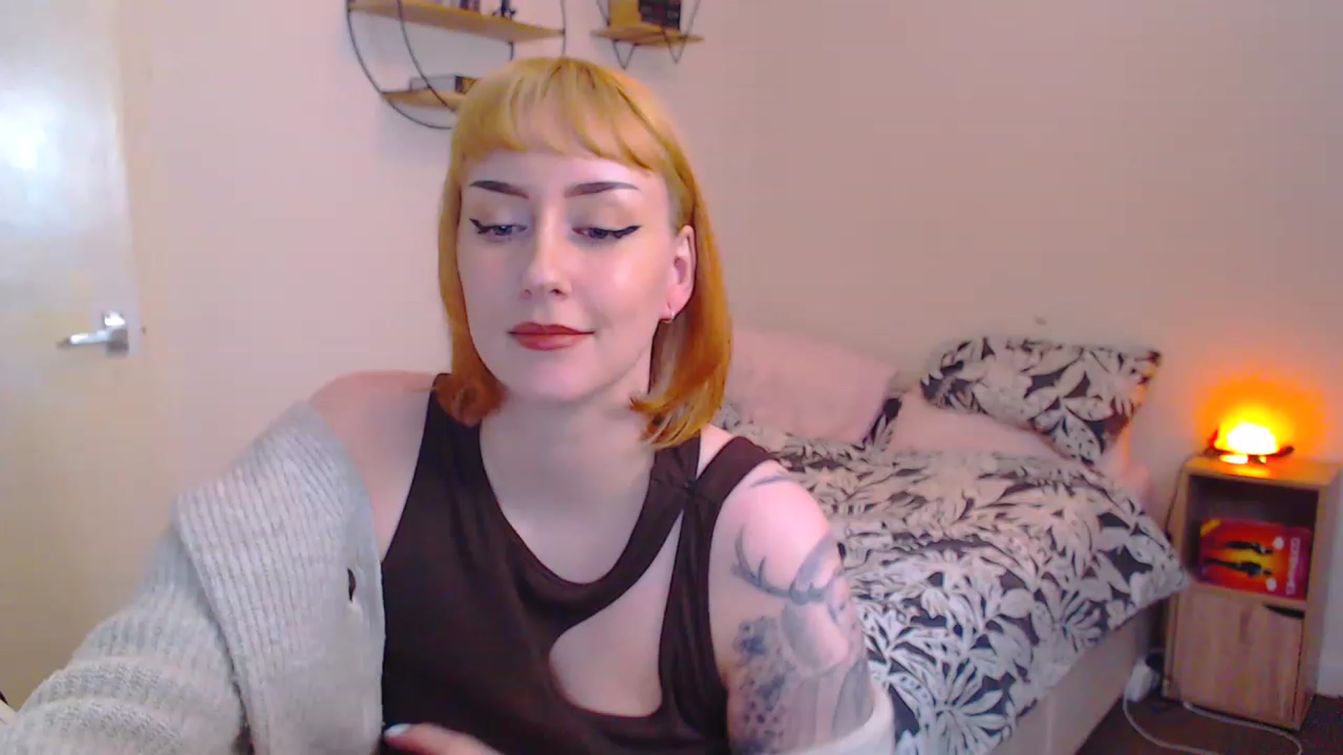 Gallery image thumbnail from MsXpertease's myfreecams stream on, 03/10/2023, 10:36 image 18 of 20