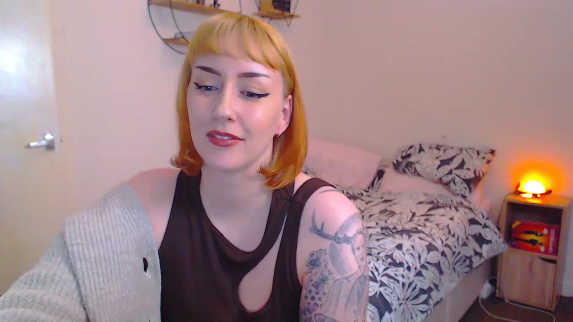 Gallery image thumbnail from MsXpertease's myfreecams stream on, 03/10/2023, 10:36 image 20 of 20