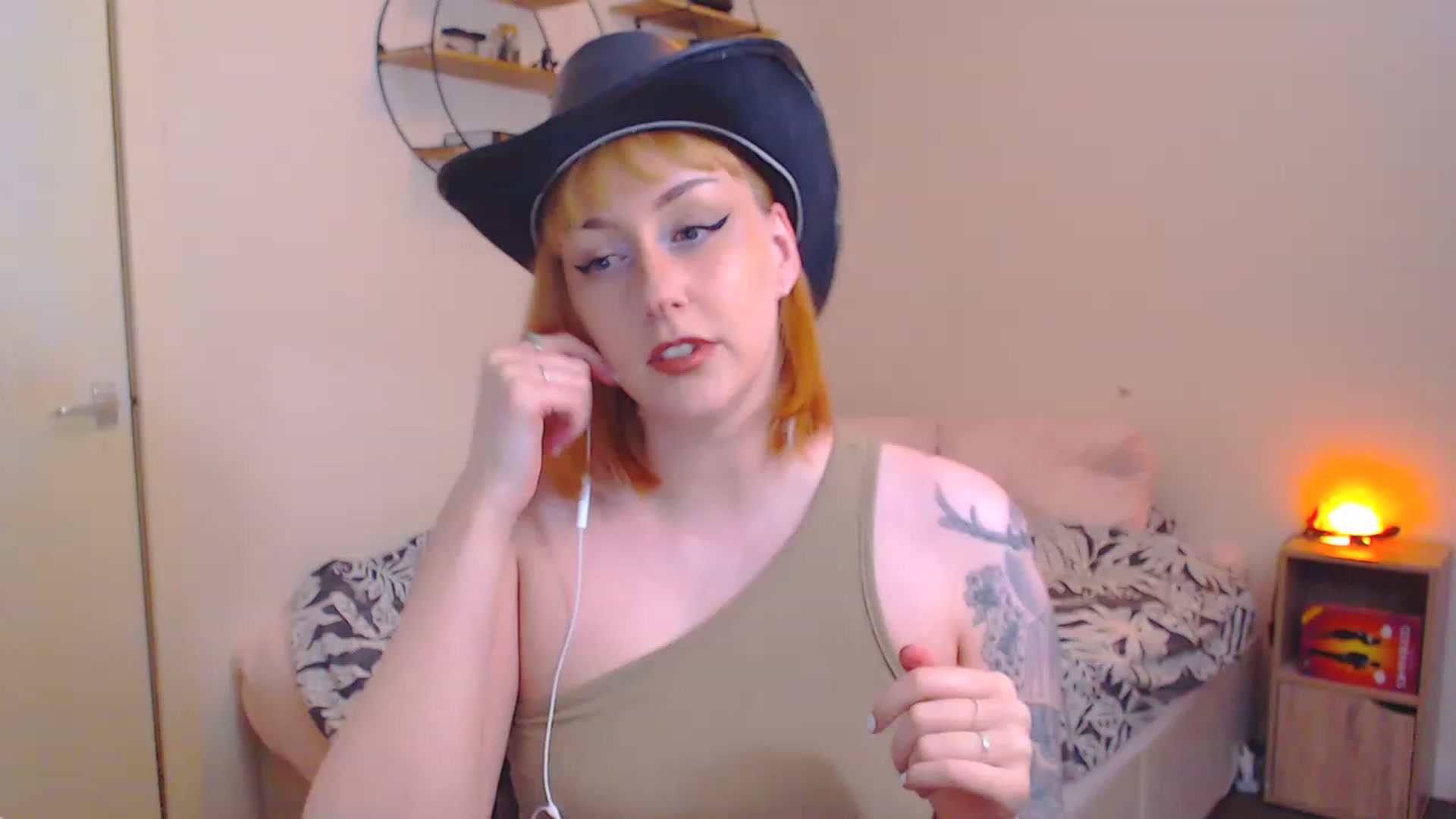 Gallery image thumbnail from MsXpertease's myfreecams stream on, 03/11/2023, 09:30 image 10 of 20