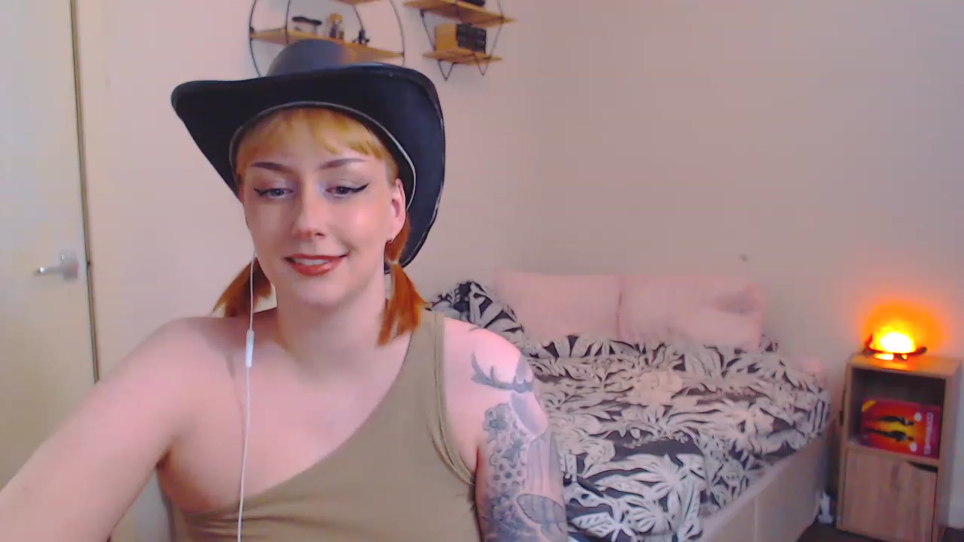 Gallery image thumbnail from MsXpertease's myfreecams stream on, 03/11/2023, 09:30 image 14 of 20