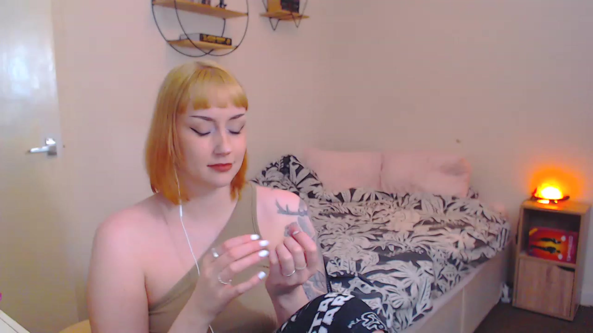 Gallery image thumbnail from MsXpertease's myfreecams stream on, 03/11/2023, 09:30 image 1 of 20