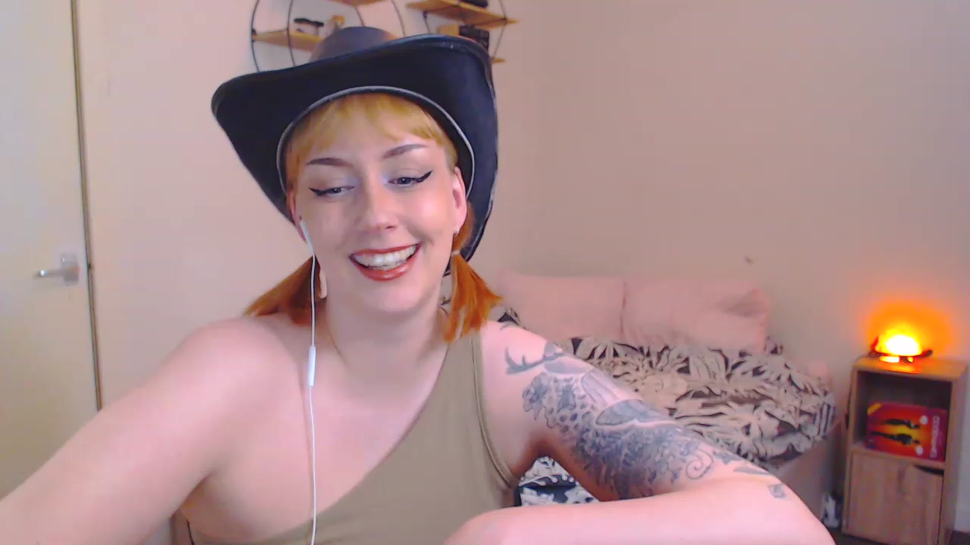 Gallery image thumbnail from MsXpertease's myfreecams stream on, 03/11/2023, 09:30 image 18 of 20