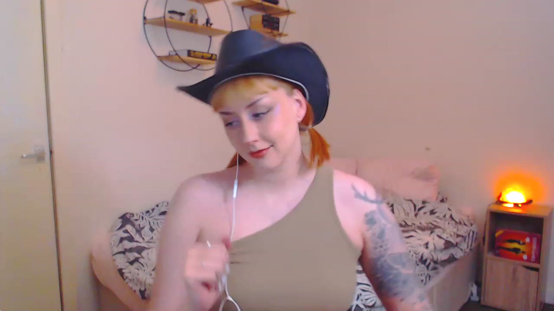 Gallery image thumbnail from MsXpertease's myfreecams stream on, 03/11/2023, 09:30 image 11 of 20