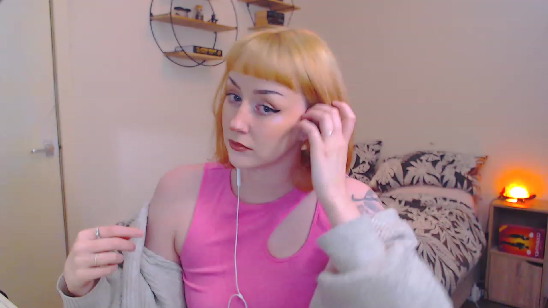 Gallery image thumbnail from MsXpertease's myfreecams stream on, 03/13/2023, 07:42 image 10 of 20