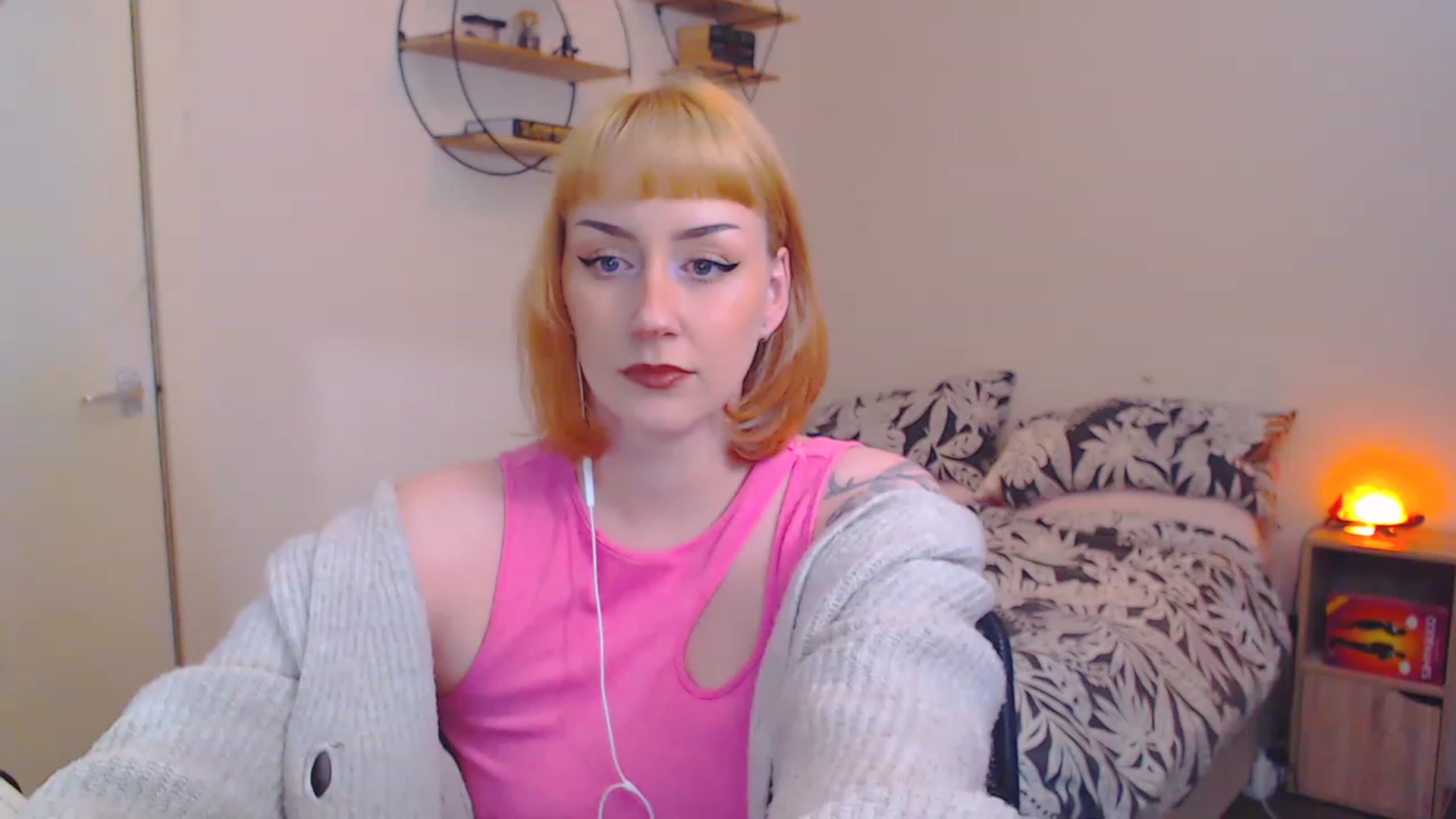 Gallery image thumbnail from MsXpertease's myfreecams stream on, 03/13/2023, 07:42 image 12 of 20
