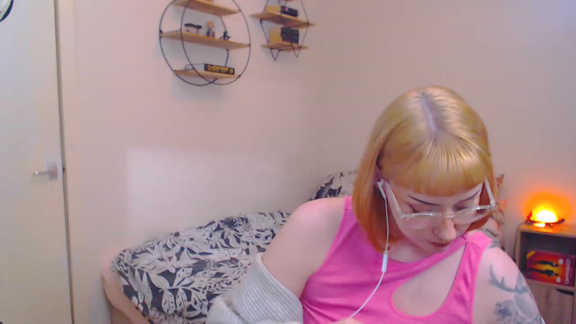 Gallery image thumbnail from MsXpertease's myfreecams stream on, 03/13/2023, 12:03 image 16 of 20