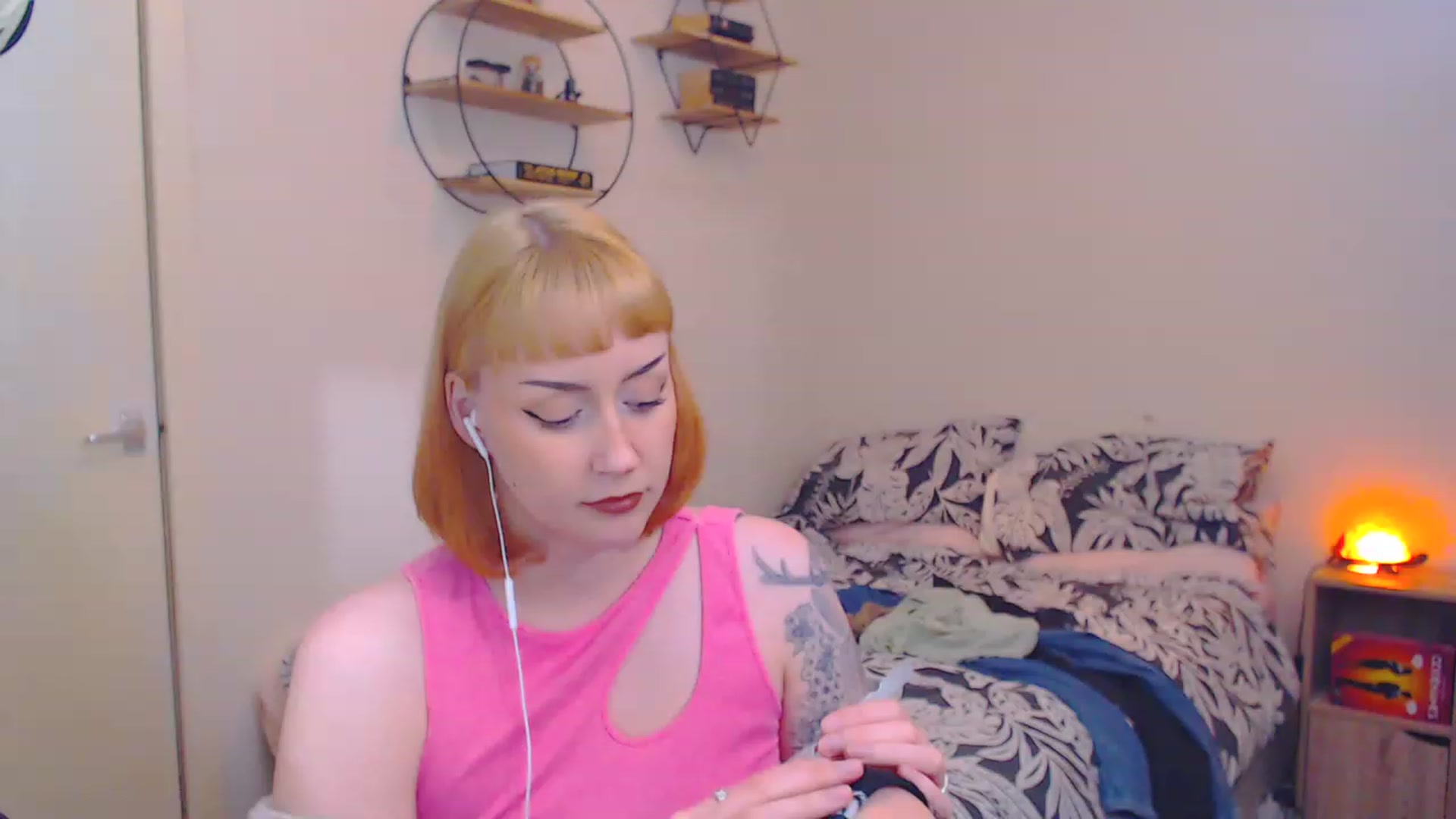 Gallery image thumbnail from MsXpertease's myfreecams stream on, 03/13/2023, 12:03 image 10 of 20