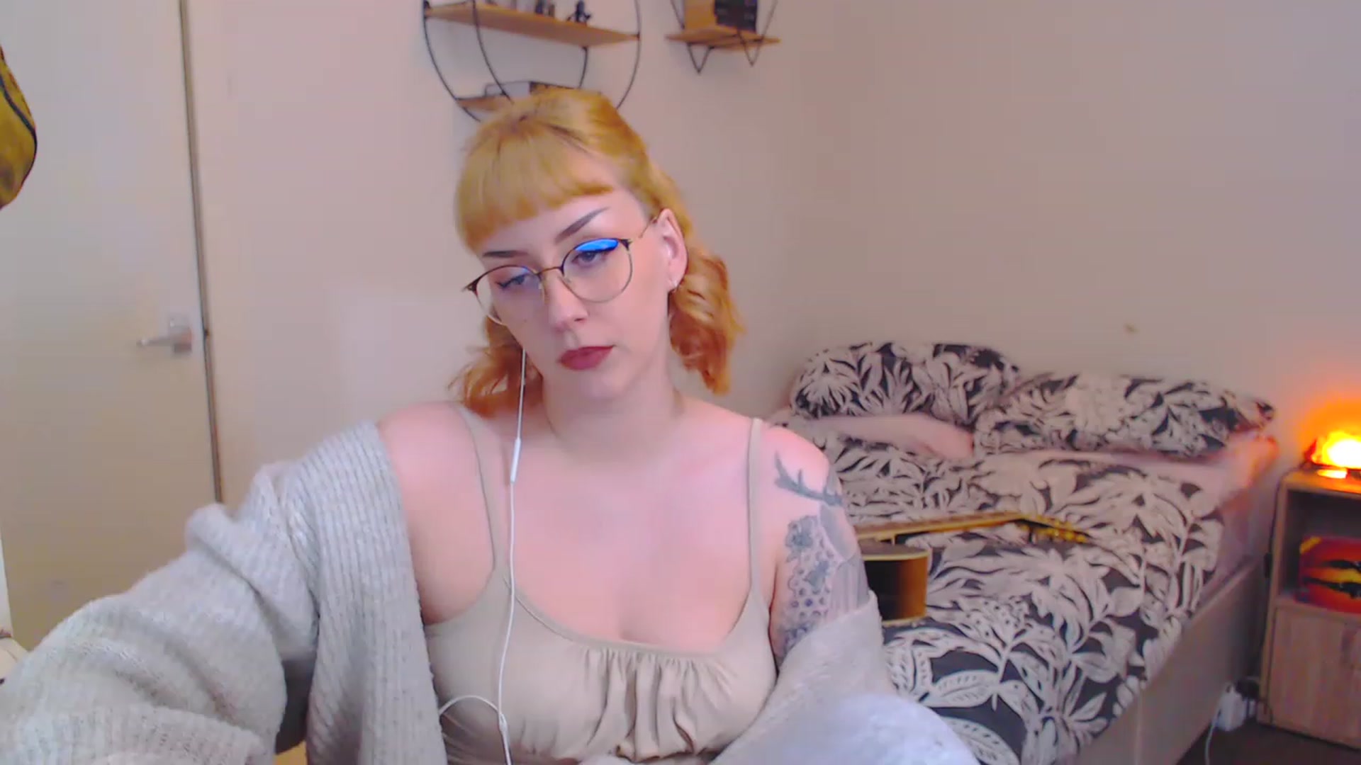 Gallery image thumbnail from MsXpertease's myfreecams stream on, 03/15/2023, 10:37 image 4 of 20