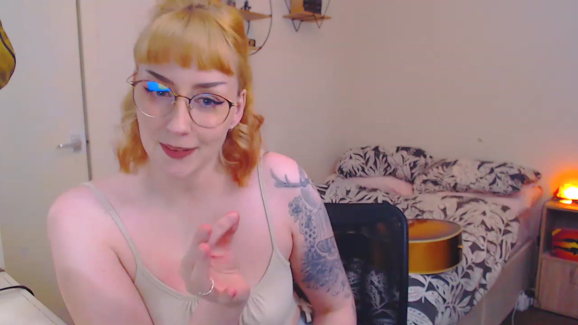Gallery image thumbnail from MsXpertease's myfreecams stream on, 03/15/2023, 10:37 image 16 of 20