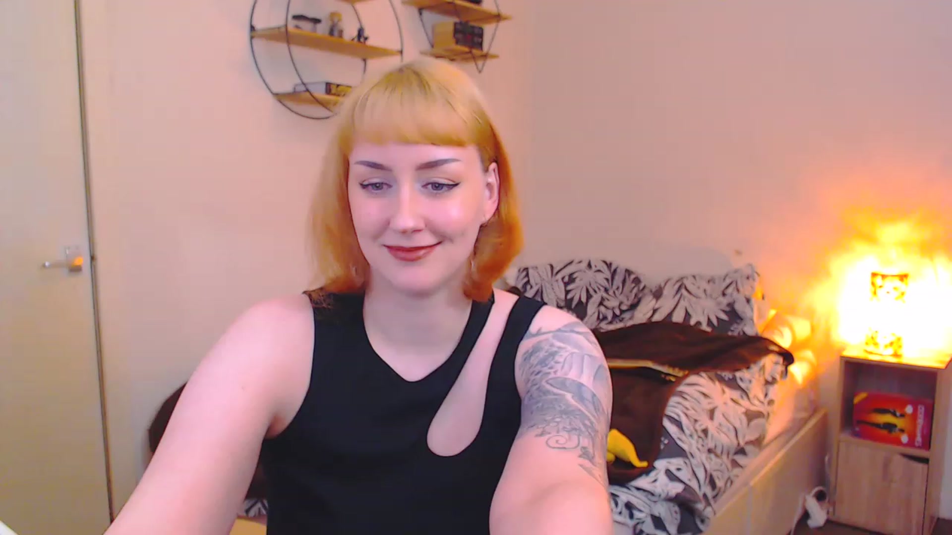 Gallery image thumbnail from MsXpertease's myfreecams stream on, 03/18/2023, 18:28 image 1 of 20